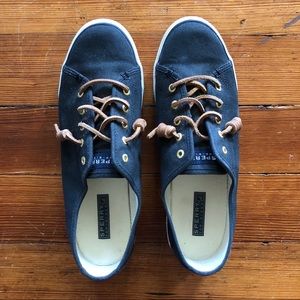 Sperry canvas shoes